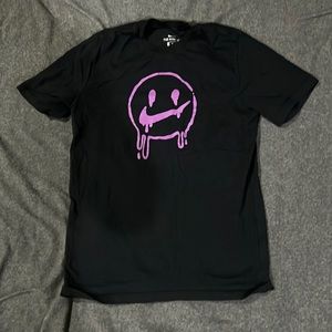 Nike T shirt, melting smile. BLACK/PURPLE Limited Edition